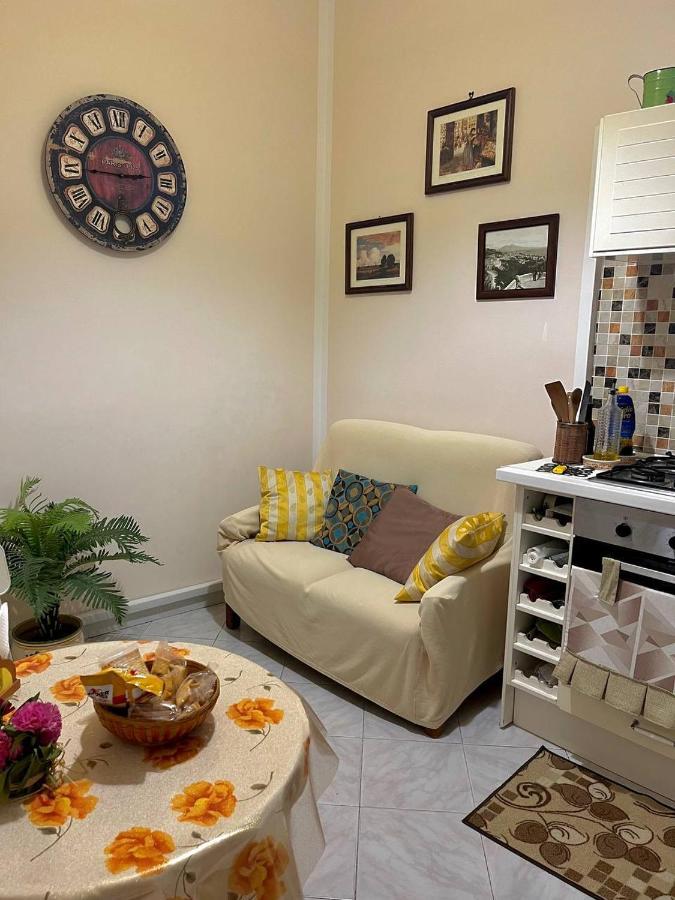 Vomero House With Free Parking 410 Cm เนเปิลส์ ภายนอก รูปภาพ